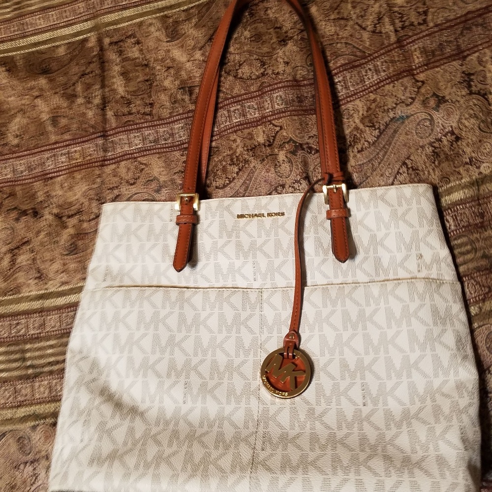 Michael Kors Bedford Tote